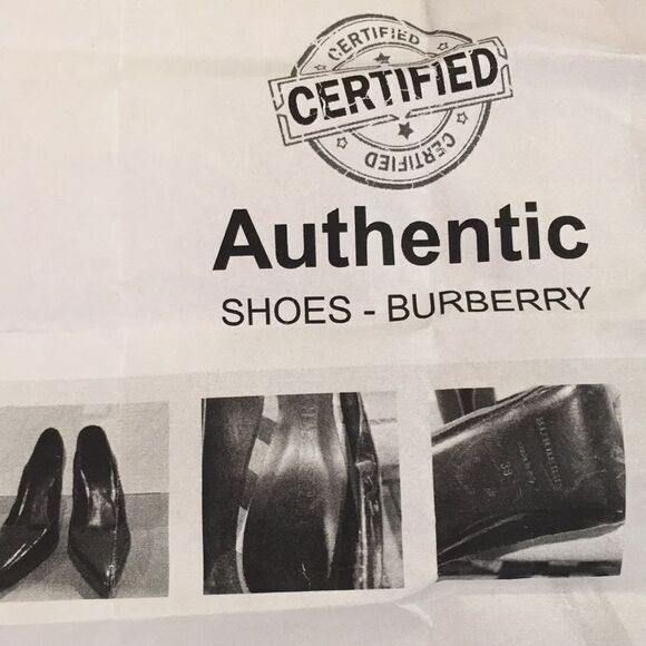 Authentic Burberry Metal logo tag, patent leather stilettos - Picture 11 of 11